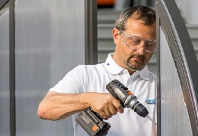 Limpieza y mantenimiento de una cubierta de piscina | ALBIXON